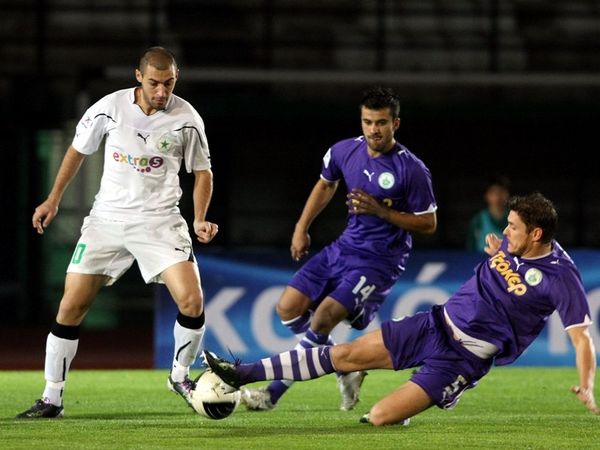 Φουλάρει για Στεφανίδη