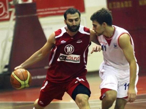 «Ναυαγεί» του Λιακόπουλου