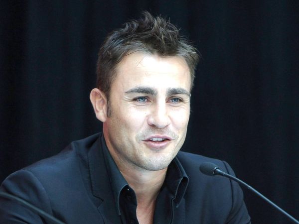 Διώχνει τον Καναβάρο