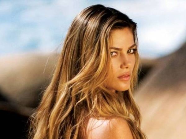 «Μαγεύει» η Καρίνα Φλόρες