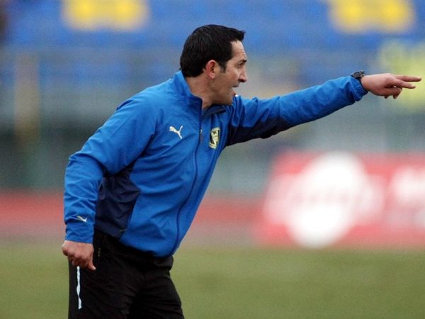«Κολλημένοι» στο ακουστικό…