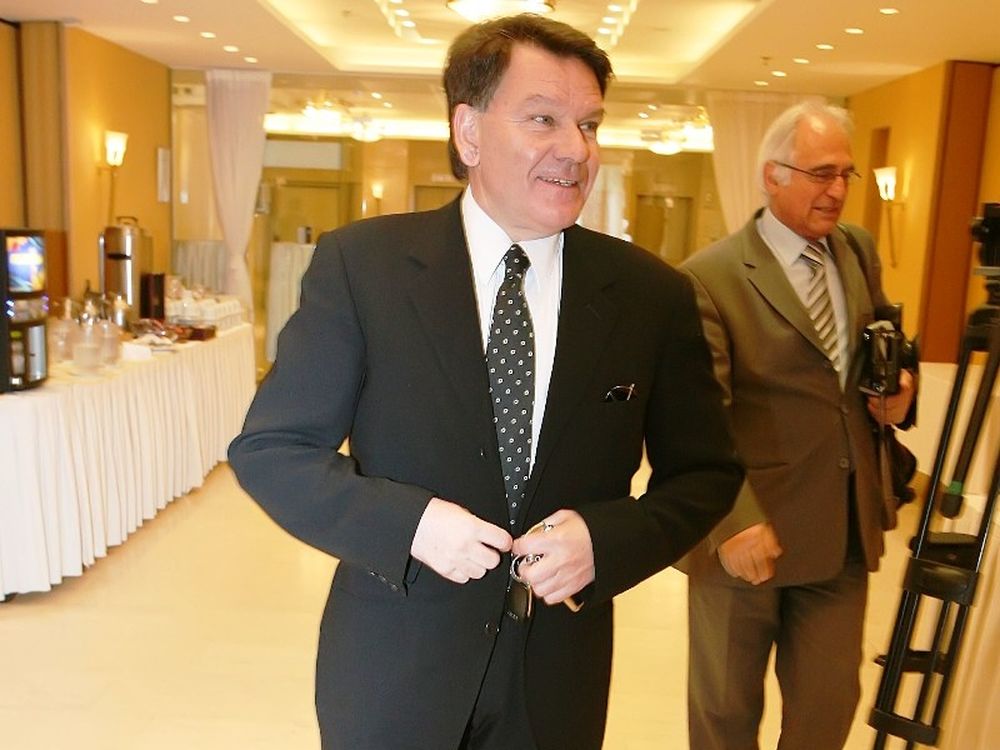 «Έστησαν ένα μαγαζί»