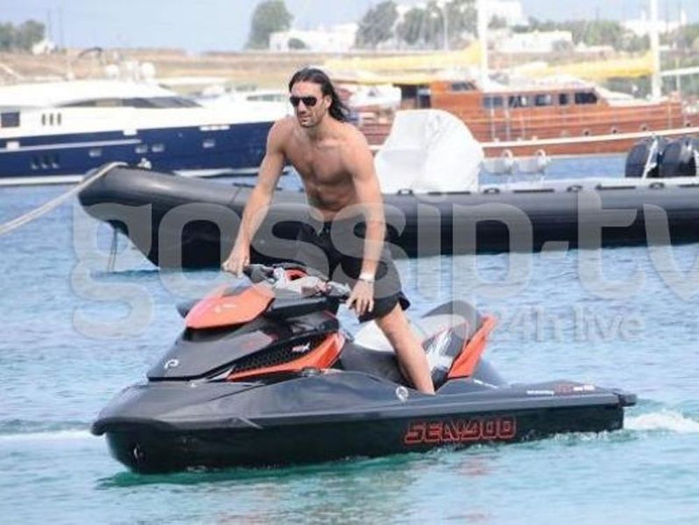 Στη Μύκονο ο Κυριάκος