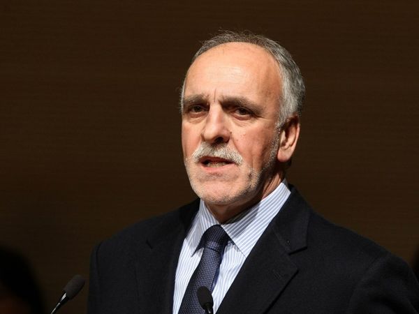 Ανακοινώσεων συνέχεια