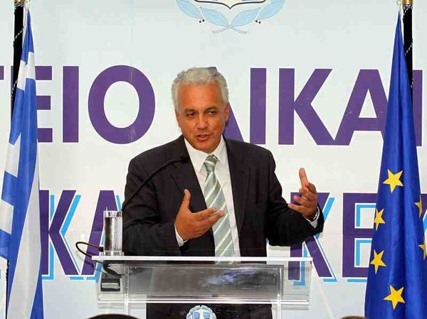 «Να έρθουν να μιλήσουμε»