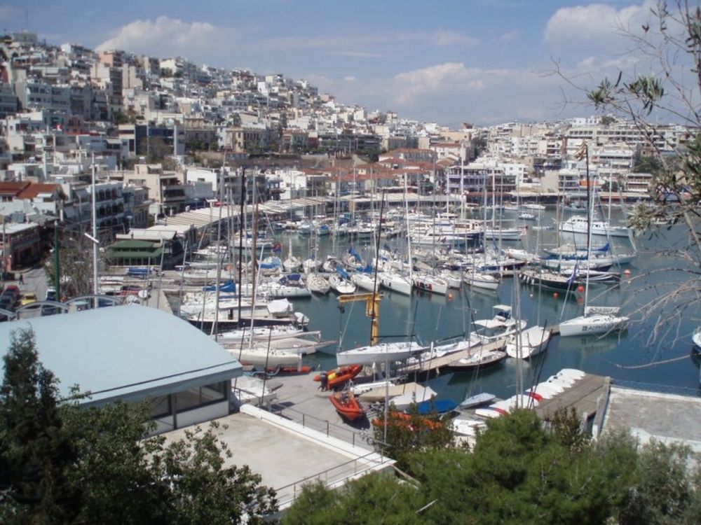 Στον Πειραιά αύριο η Φλόγα 