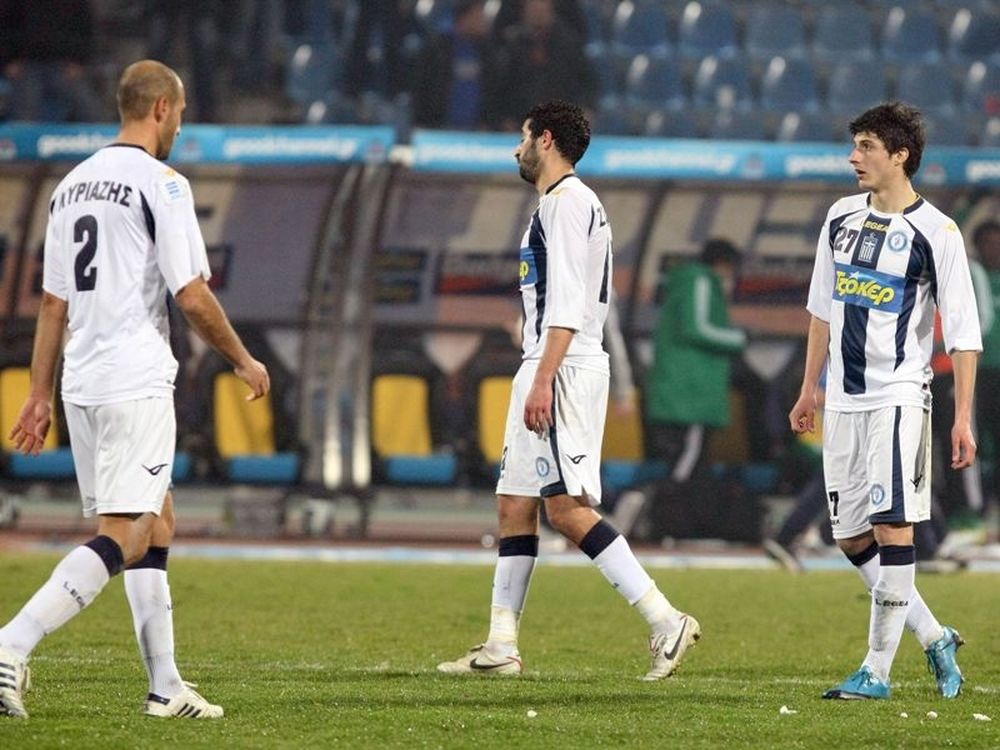 Πολλοί δυσφημούν, ένας πληρώνει