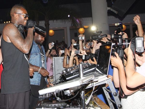 Δάκρυσε στο πάρτι του ο Σισέ (phs)