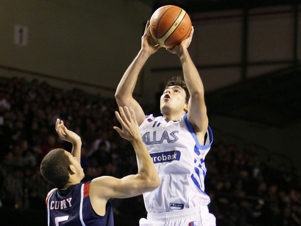 Νίκησαν οι Έφηβοι