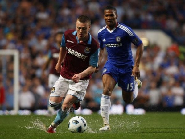 «Γλυκοκοιτάζει» Μαλουντά!