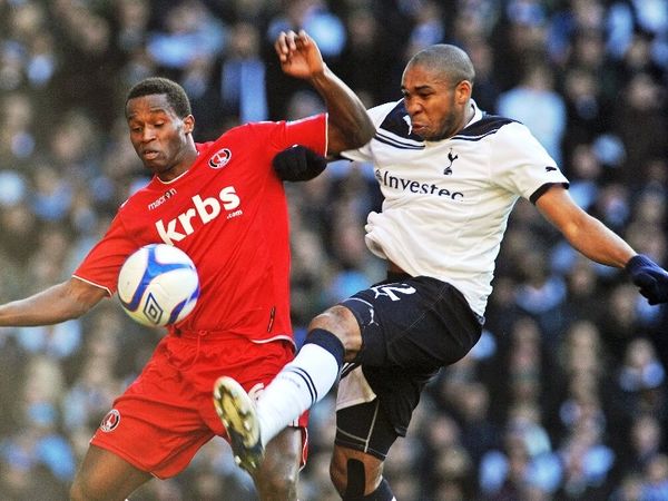 Δύο για Παλάσιος 