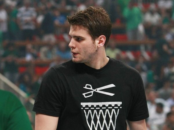 Free Agent ο Μπόγρης