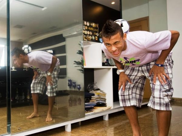 Στο σπίτι του Νεϊμάρ...