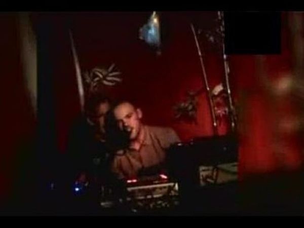 Ο Ρούνεϊ τραγουδάει... Beatles!