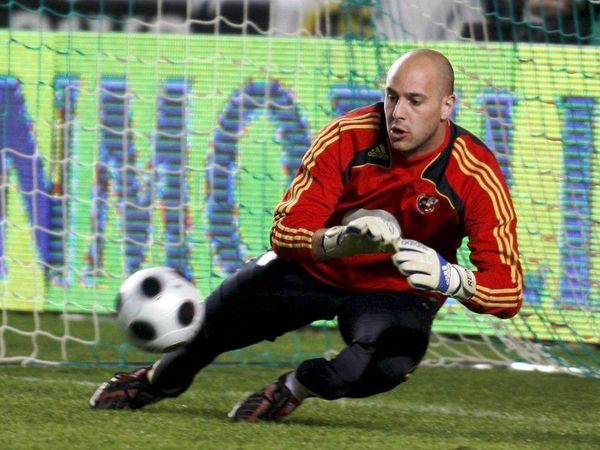 Ρέινα: «Μένω Λίβερπουλ»