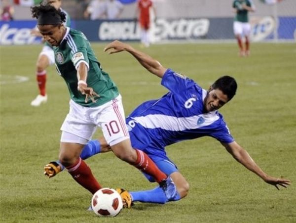  Περιζήτητος ο Ντος Σάντος…