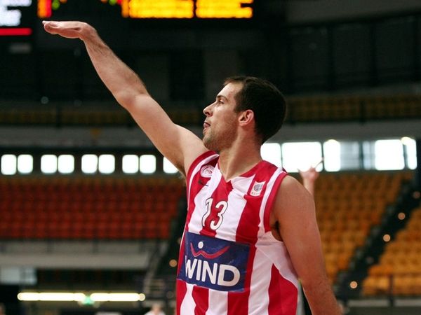Πάει για Νέλσον, αντί Χαλπερίν