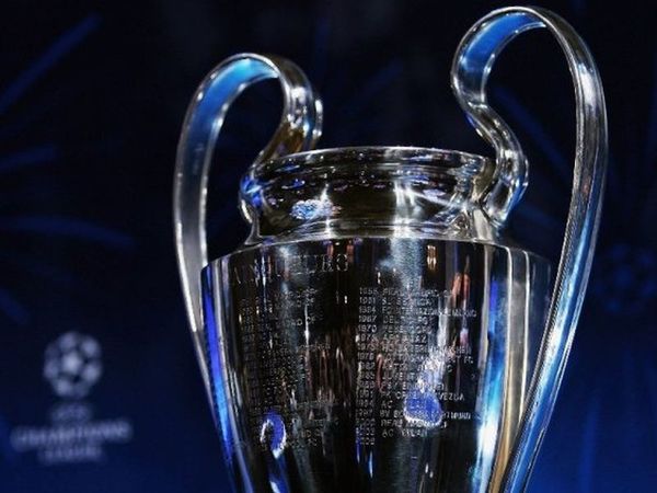 Ξανά… τεντώνει το σεντόνι!