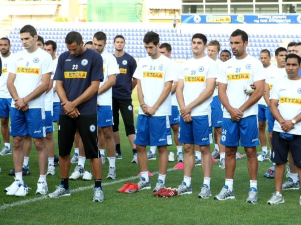 Πρώτη χωρίς δέκα