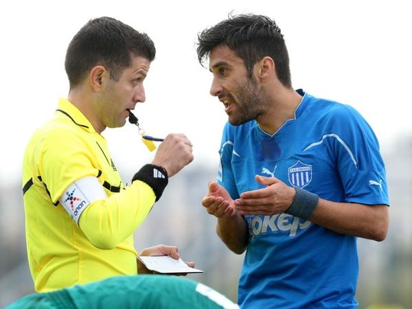 Σε αναμονή οι Ελληνες