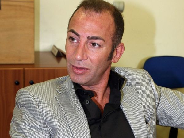 «Σαν να πυροβολούμε τα πόδια μας…»