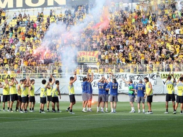 Κοσμοσυρροή στο «Βικελίδης»!