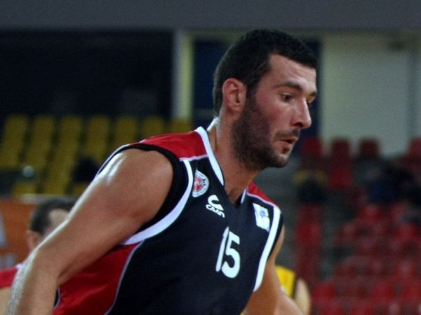 Θέλει Πετροδημόπουλο