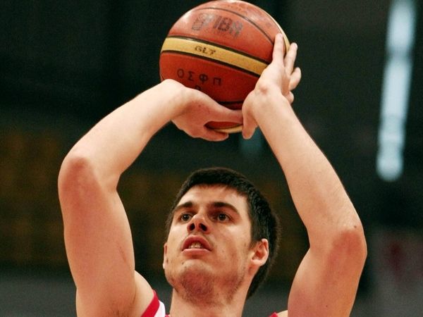 «Σειρήνες» για Έρτσεγκ