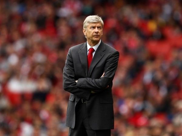 Βενγκέρ: «Δεν θα φύγει κανείς»