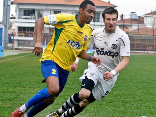 Κληρώνει για δεξί μπακ