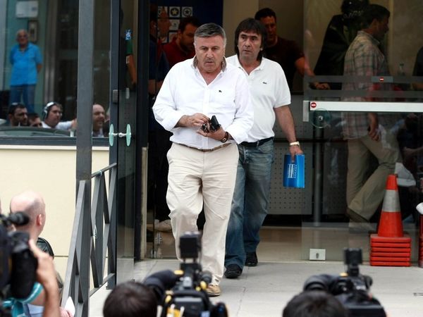 Στασιμότητα ελέω… Φάκου