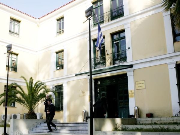 «Παρέλαση» από τον ανακριτή