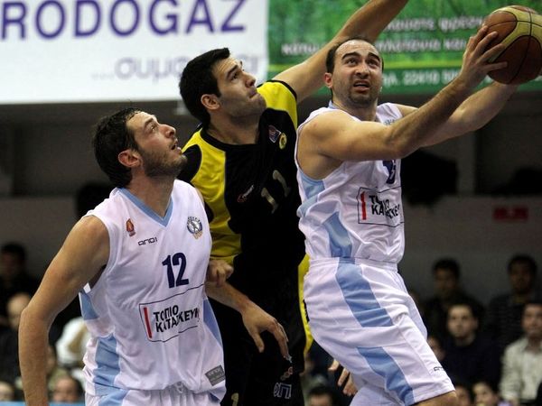 Περιμένοντας τον Τσάμη