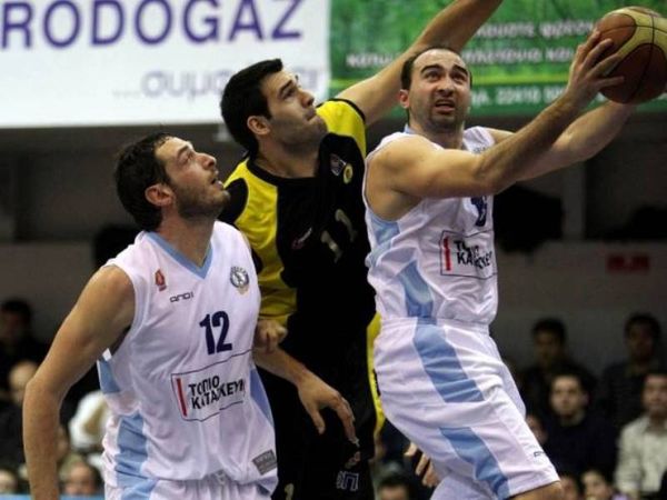 Απέσυρε τις προτάσεις…