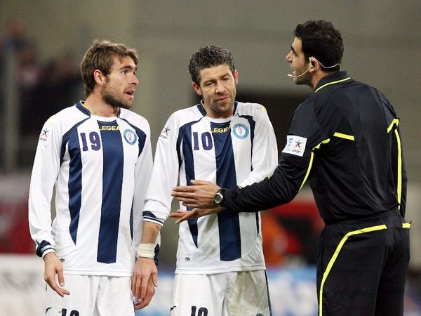 Παίκτες κατά της συγχώνευσης 