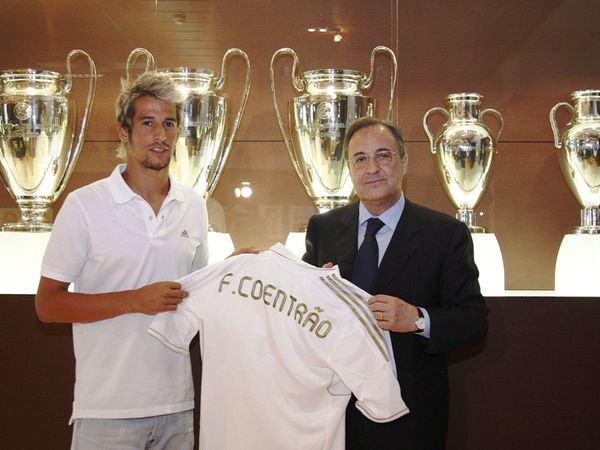 Ανακοινώθηκε ο Κοεντράο