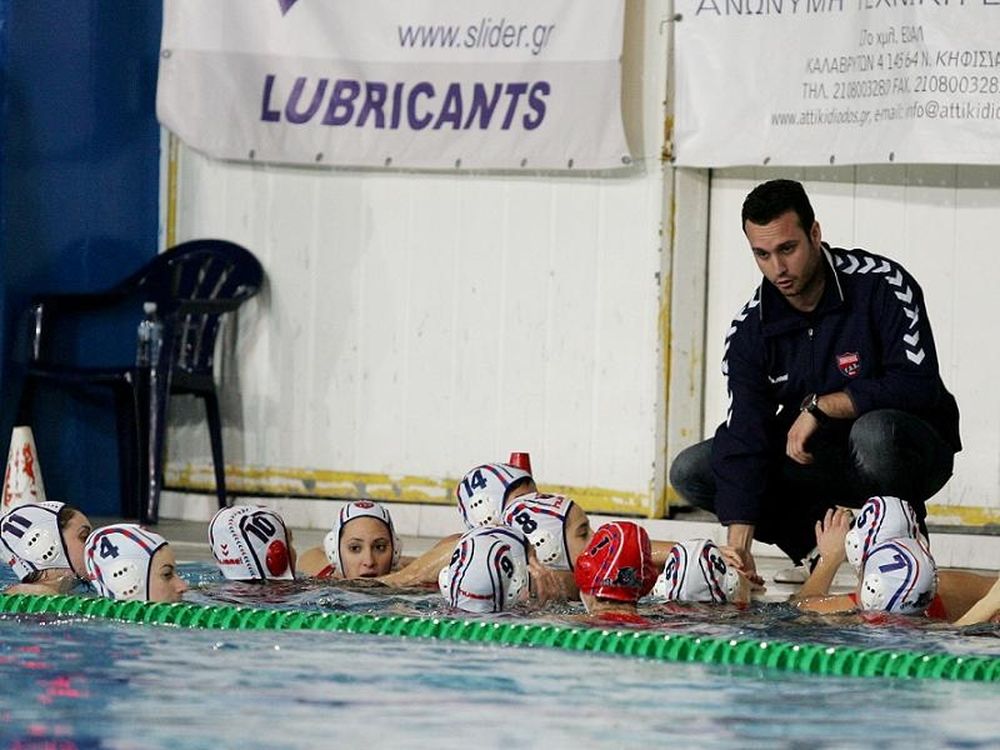 Ανέλαβε ο Μπαμπάνας