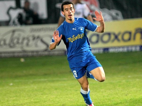 Υπογράφει ο Βλάχος