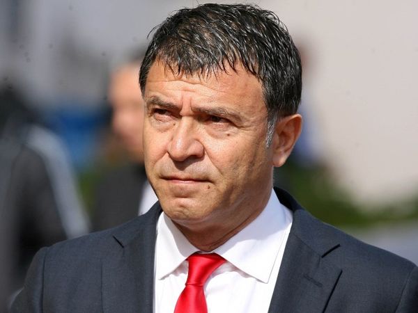 Ερωτηματικό η στάση Λεμονή!