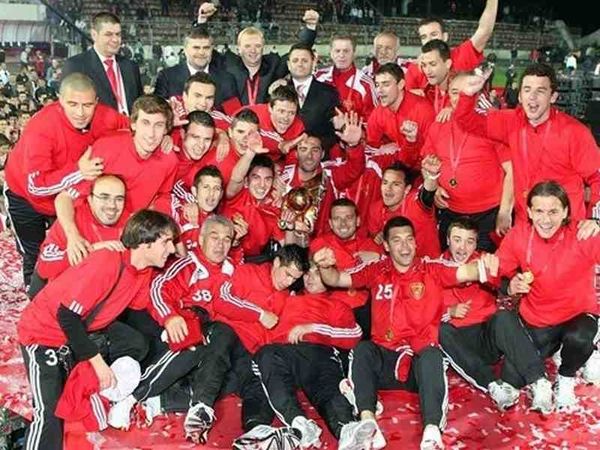 Δέκα «νεοφώτιστοι» προχωρούν!