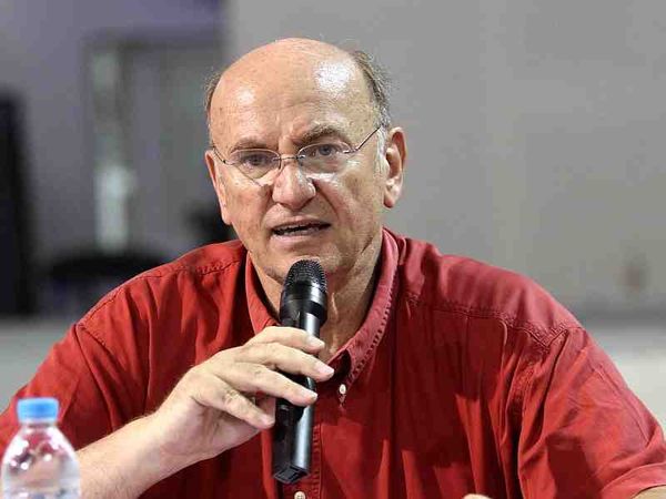 Βολές Βεντούρη σε Τσακίρη!