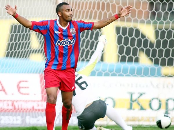 «Βυσσινί» Χατζής, Καλί