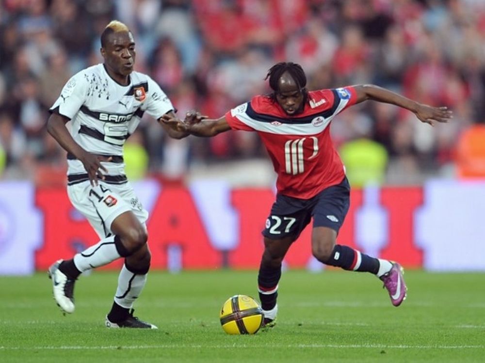 «Κολλάει» στα χαρτιά του Ζερβίνιο