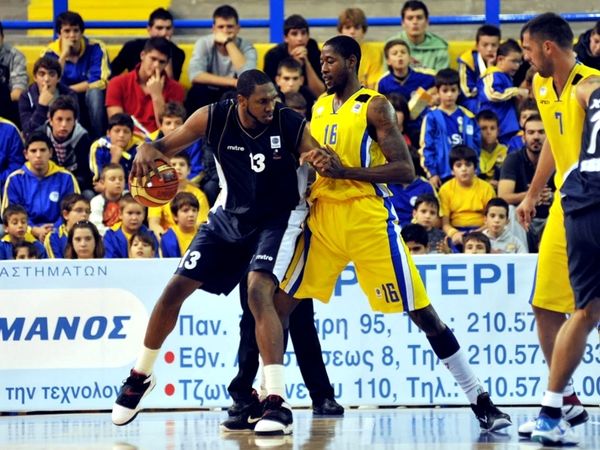 Θέλει Σίμονς ο Πανιώνιος