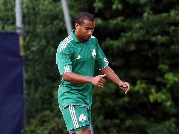 «Οε, οε, Μουν… Σισέ»