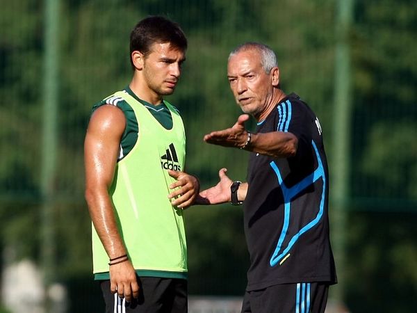 «Φροντιστήριο» στον Νίνη (vd)