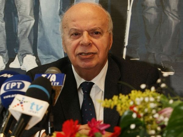 Βασιλακόπουλος: «Ανεπίτρεπτο!»