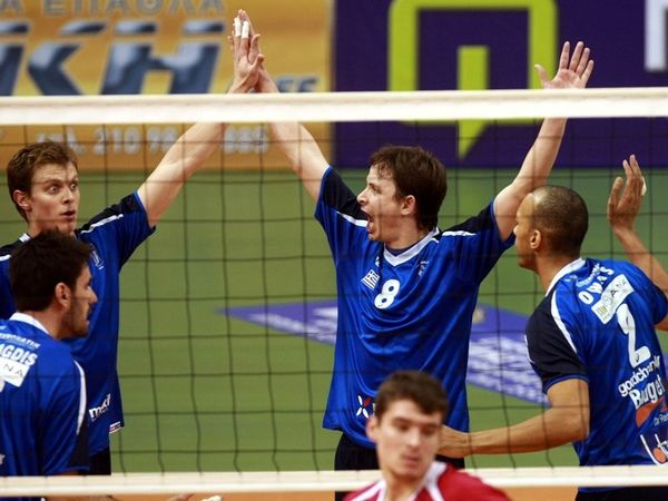 Ο Τζιουμάκας στο πλευρό του Δρίκου