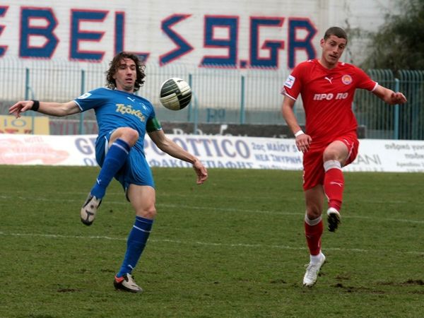 Στα «βυσσινί» ο Αρβανίτης