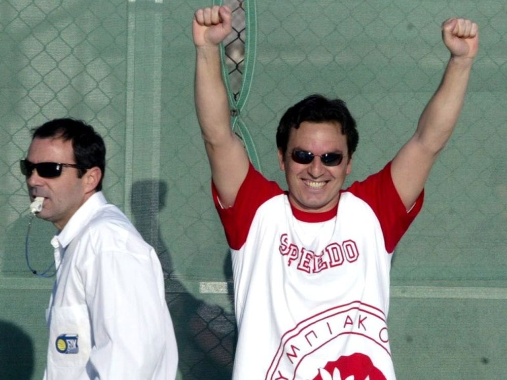 Βλάχος: «Με τιμά ο Ολυμπιακός»